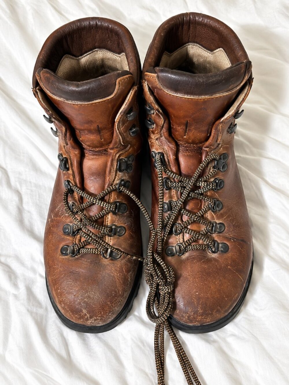 Vintage 90s Scarpa 5987 Leather Backpacking Boots Vibram EU 41.5 US 8.5